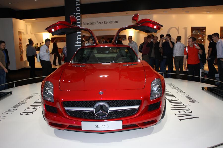  Mercedes-Benz SLS AMG 2010 года  (фото 104 из 526)